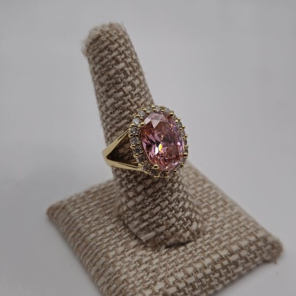 Size 8 Gold Plated Sterling Silver Pink Cubic Zirconia Gem Ring A3522 - Picture 3 of 9